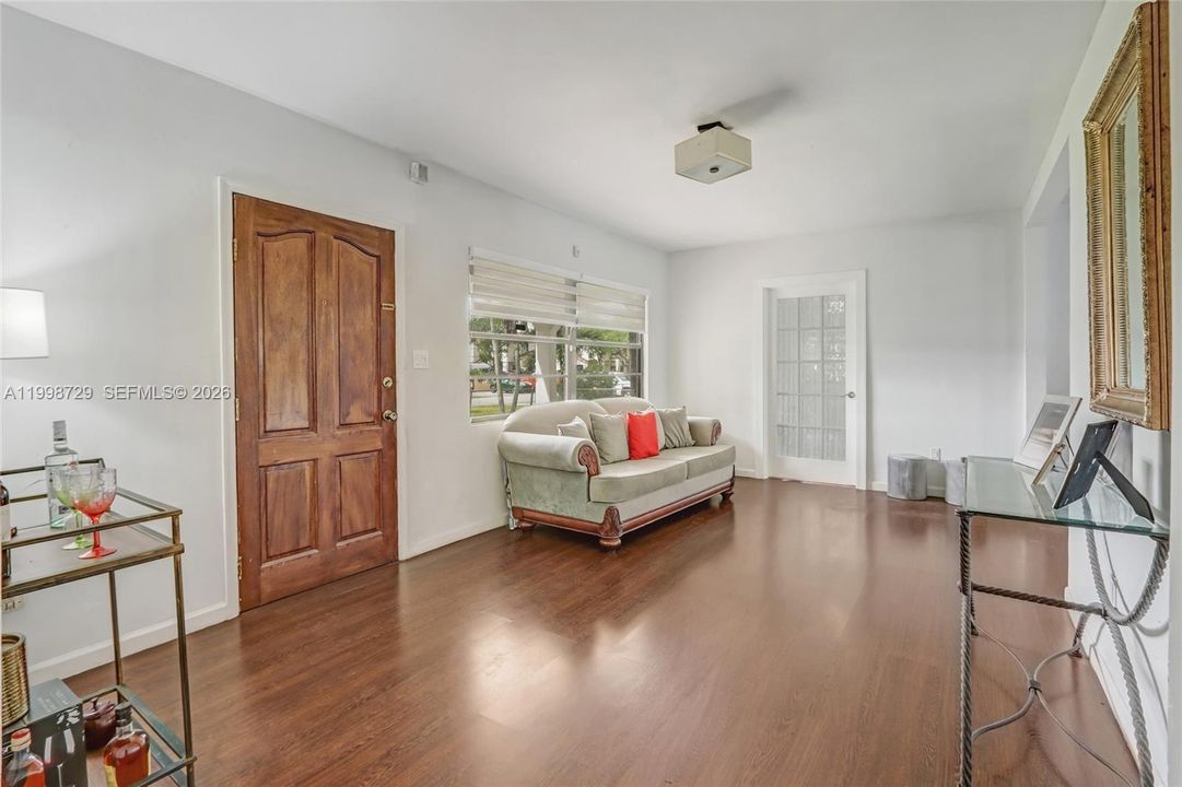 Active With Contract: $629,926 (4 beds, 3 baths, 1439 Square Feet)