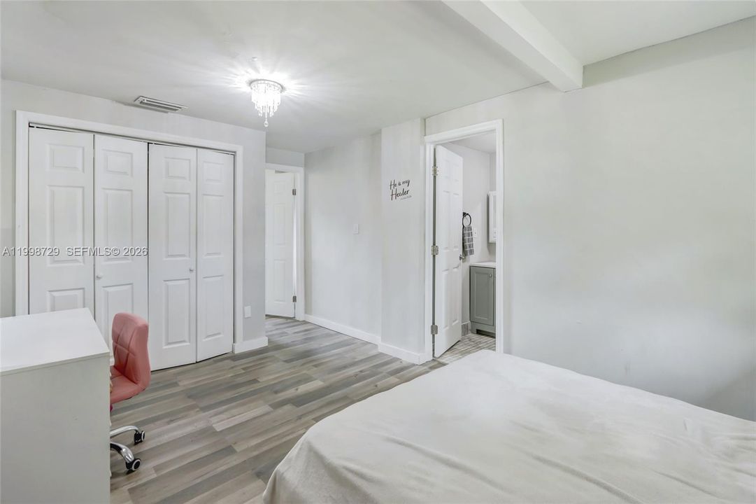 Active With Contract: $629,926 (4 beds, 3 baths, 1439 Square Feet)
