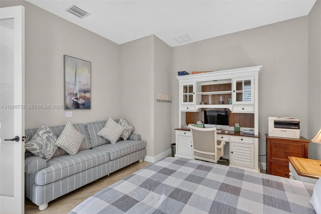 For Sale: $979,000 (3 beds, 4 baths, 3143 Square Feet)