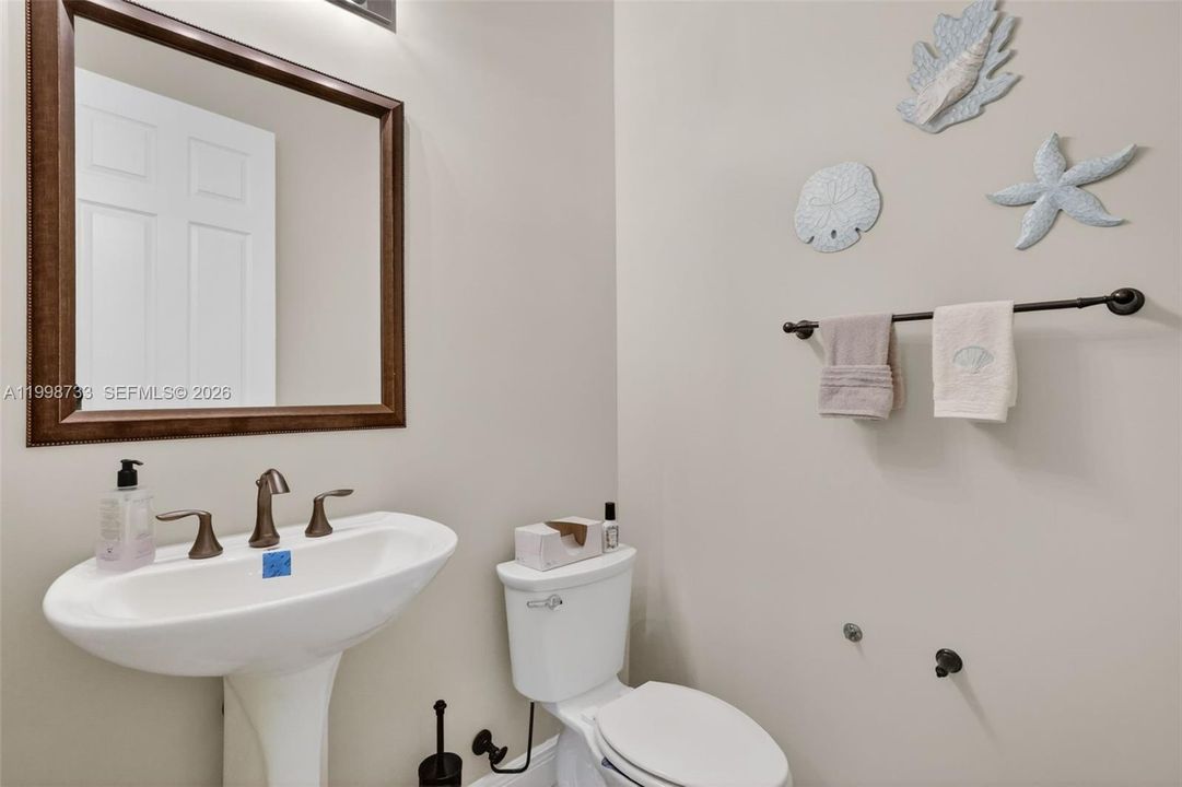 For Sale: $979,000 (3 beds, 4 baths, 3143 Square Feet)