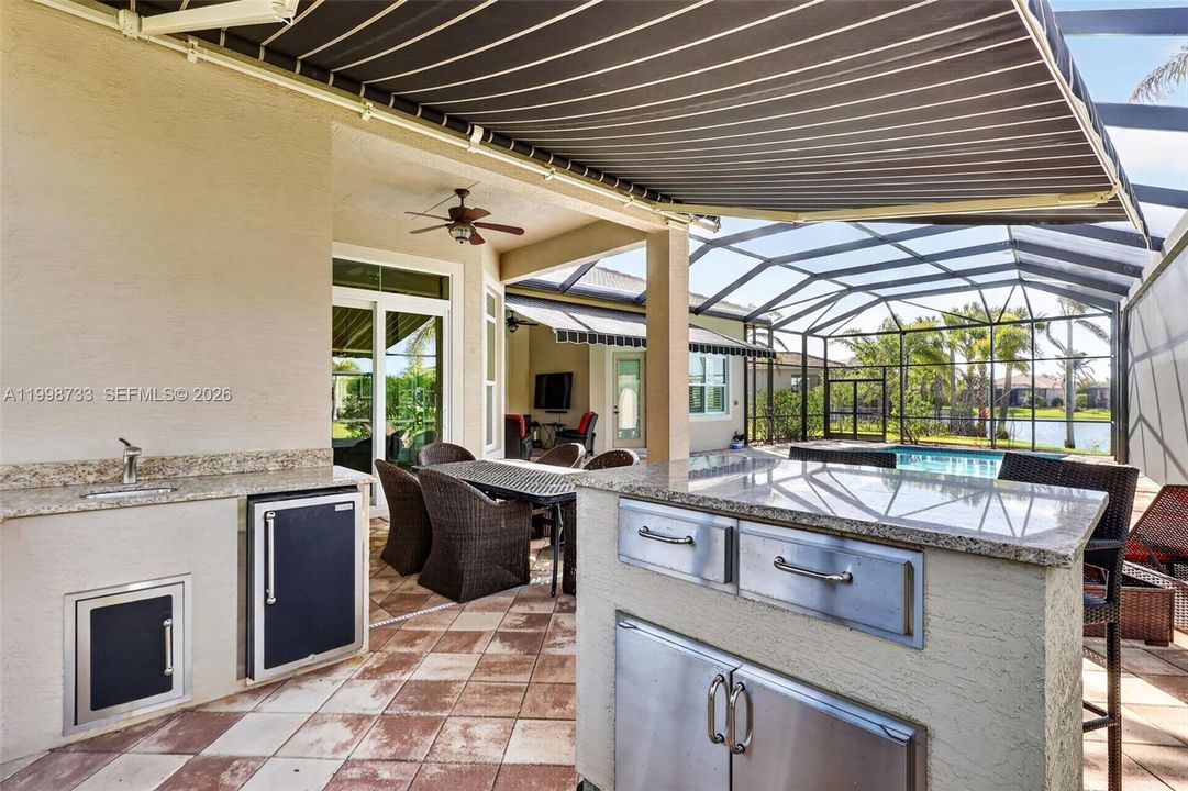 For Sale: $979,000 (3 beds, 4 baths, 3143 Square Feet)