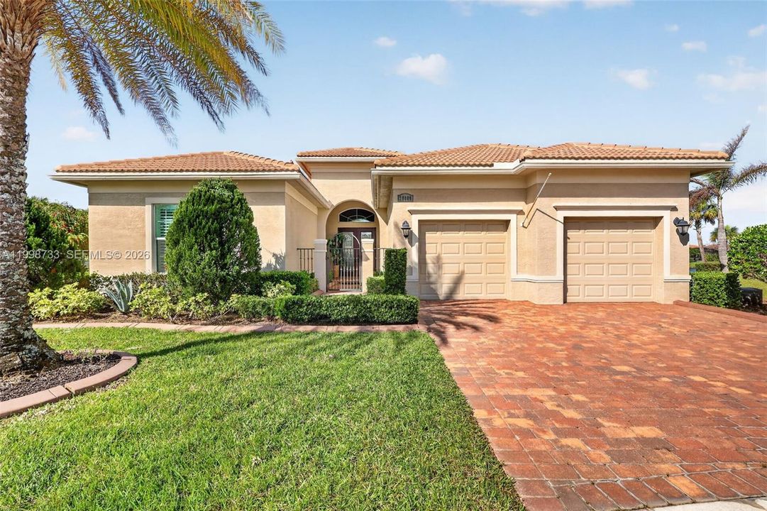 For Sale: $979,000 (3 beds, 4 baths, 3143 Square Feet)