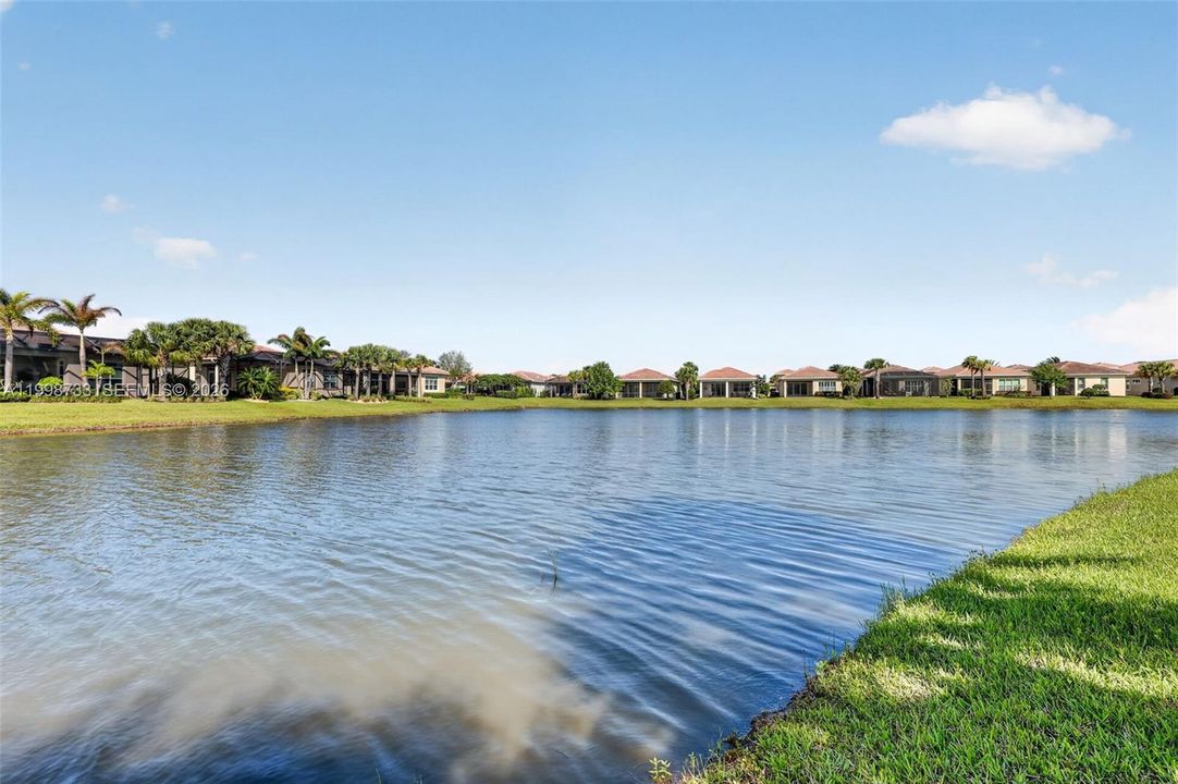 For Sale: $979,000 (3 beds, 4 baths, 3143 Square Feet)