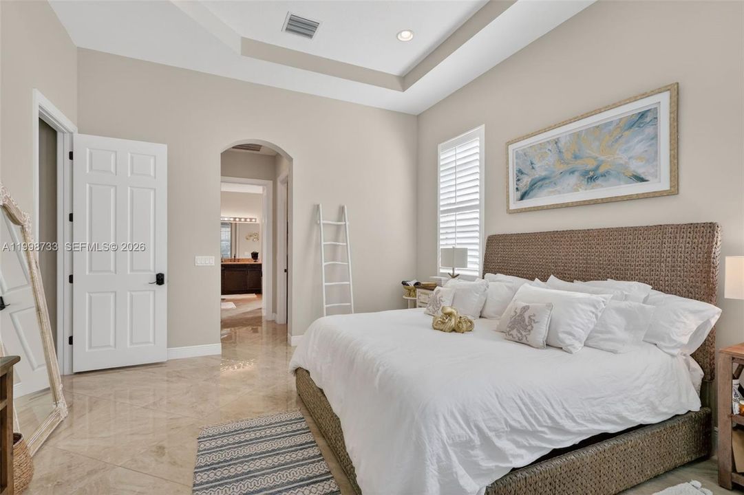 For Sale: $979,000 (3 beds, 4 baths, 3143 Square Feet)