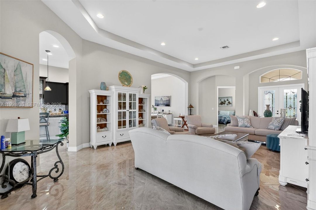 For Sale: $979,000 (3 beds, 4 baths, 3143 Square Feet)