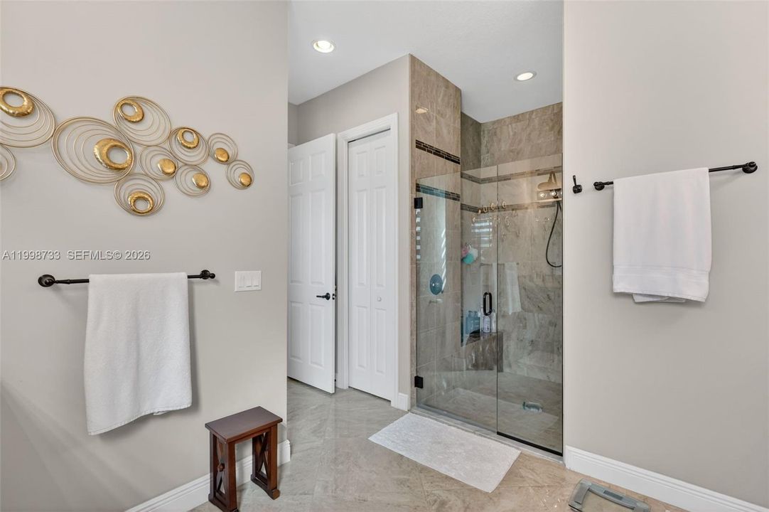 For Sale: $979,000 (3 beds, 4 baths, 3143 Square Feet)