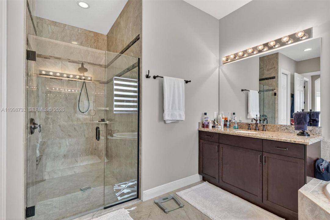 For Sale: $979,000 (3 beds, 4 baths, 3143 Square Feet)