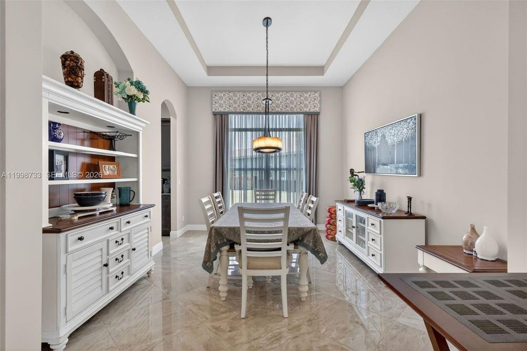 For Sale: $979,000 (3 beds, 4 baths, 3143 Square Feet)