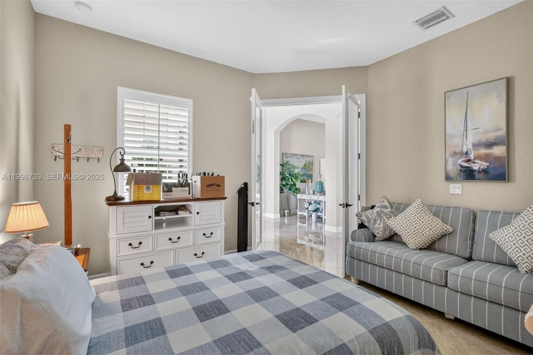 For Sale: $979,000 (3 beds, 4 baths, 3143 Square Feet)
