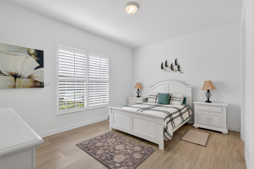 For Sale: $979,000 (3 beds, 4 baths, 3143 Square Feet)
