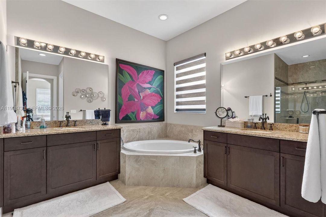 For Sale: $979,000 (3 beds, 4 baths, 3143 Square Feet)