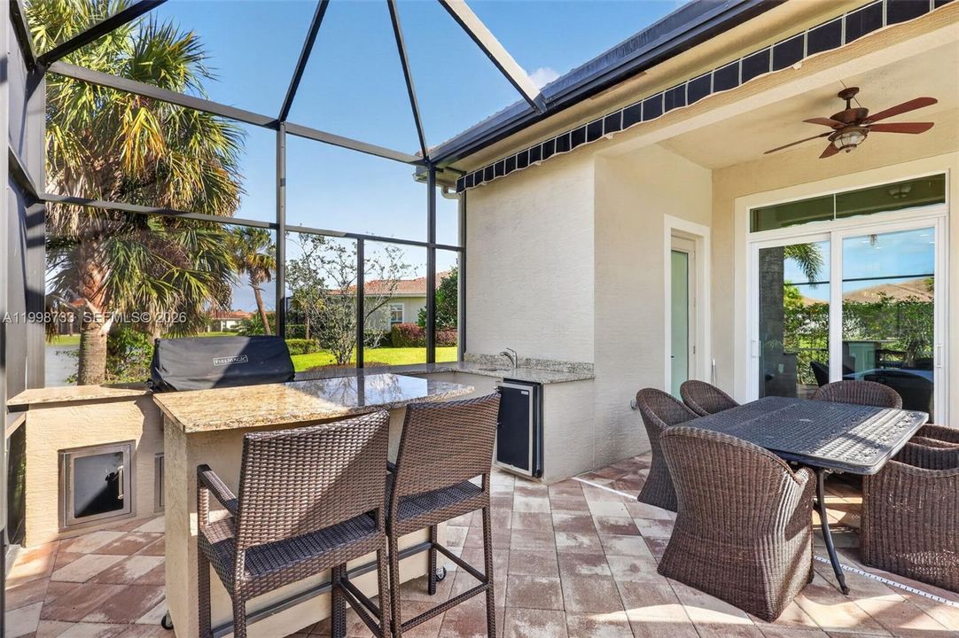 For Sale: $979,000 (3 beds, 4 baths, 3143 Square Feet)