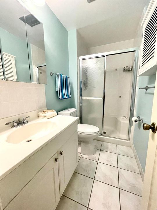 Primary private bath