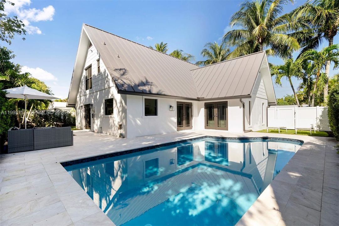 For Rent: $13,500 (3 beds, 3 baths, 2021 Square Feet)