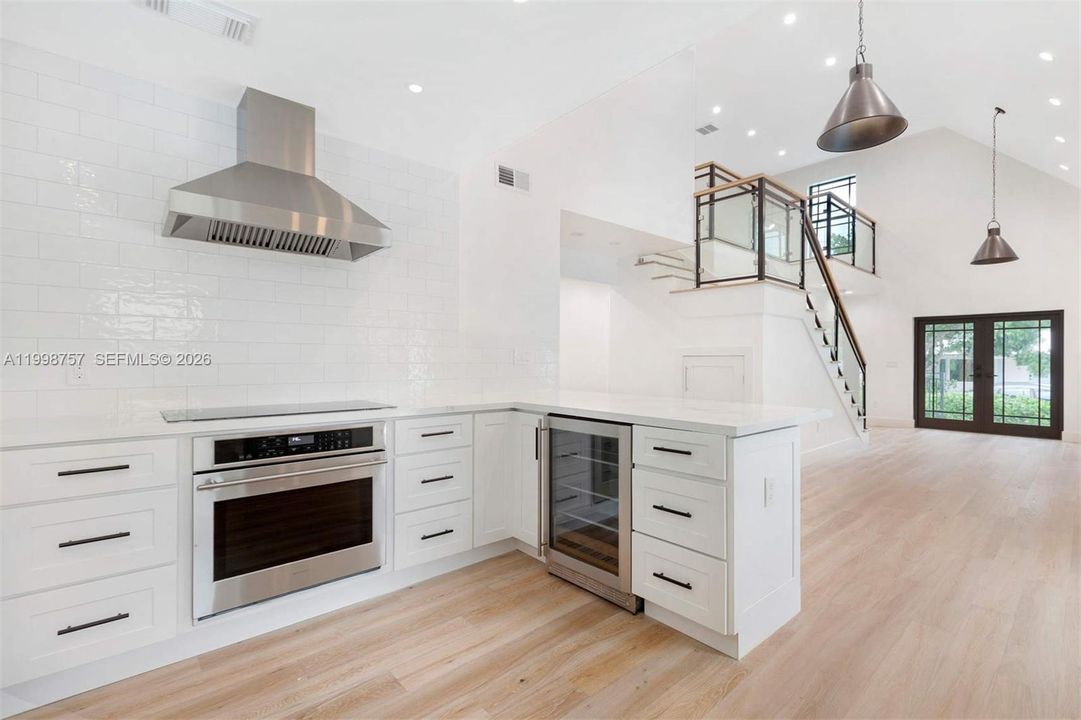 For Rent: $13,500 (3 beds, 3 baths, 2021 Square Feet)