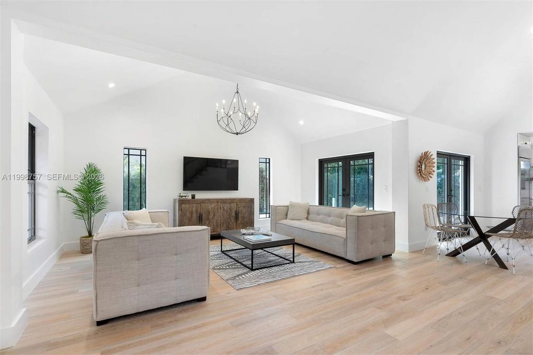 For Rent: $13,500 (3 beds, 3 baths, 2021 Square Feet)