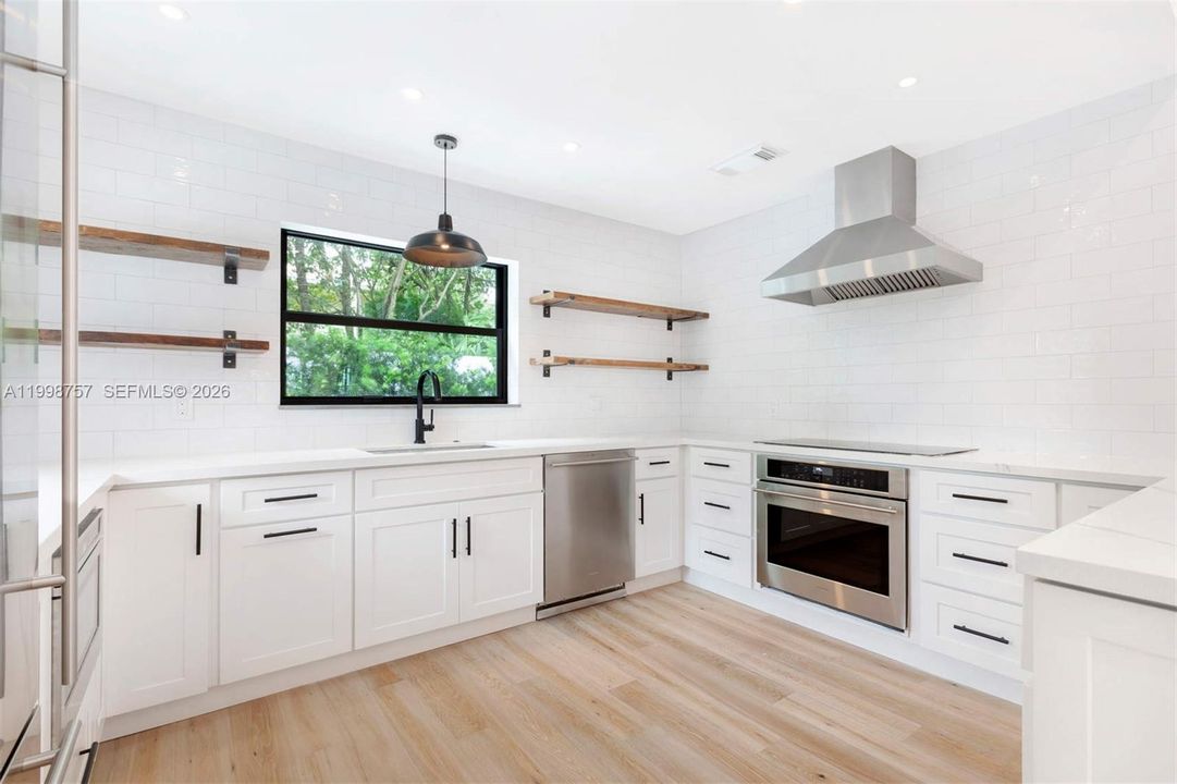 For Rent: $13,500 (3 beds, 3 baths, 2021 Square Feet)