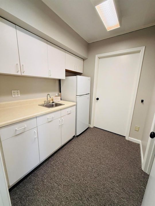 KITCHENETTE