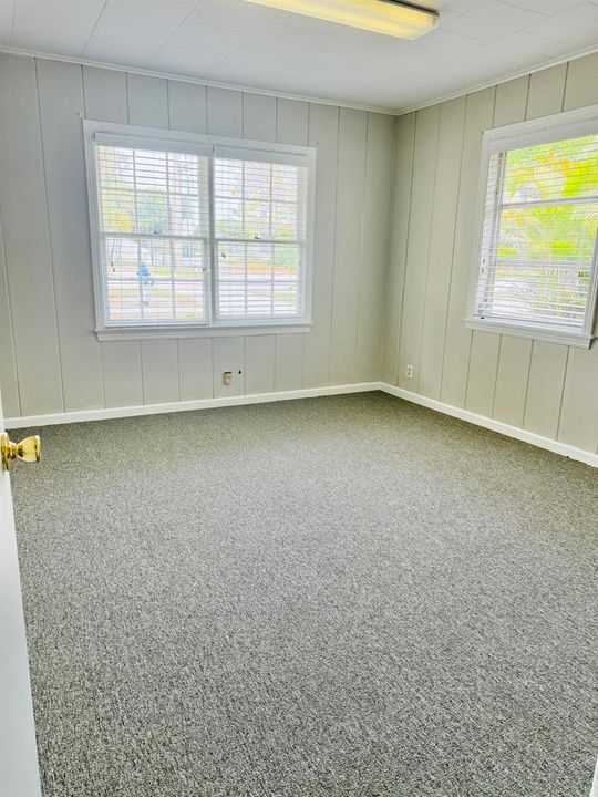 OFFICE 1