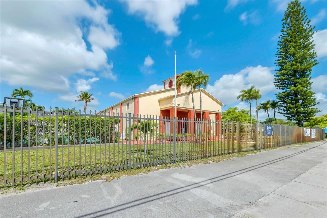 004-4101 SW 61st Ave-4