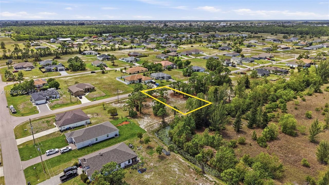 待售: $62,000 (0.28 acres)