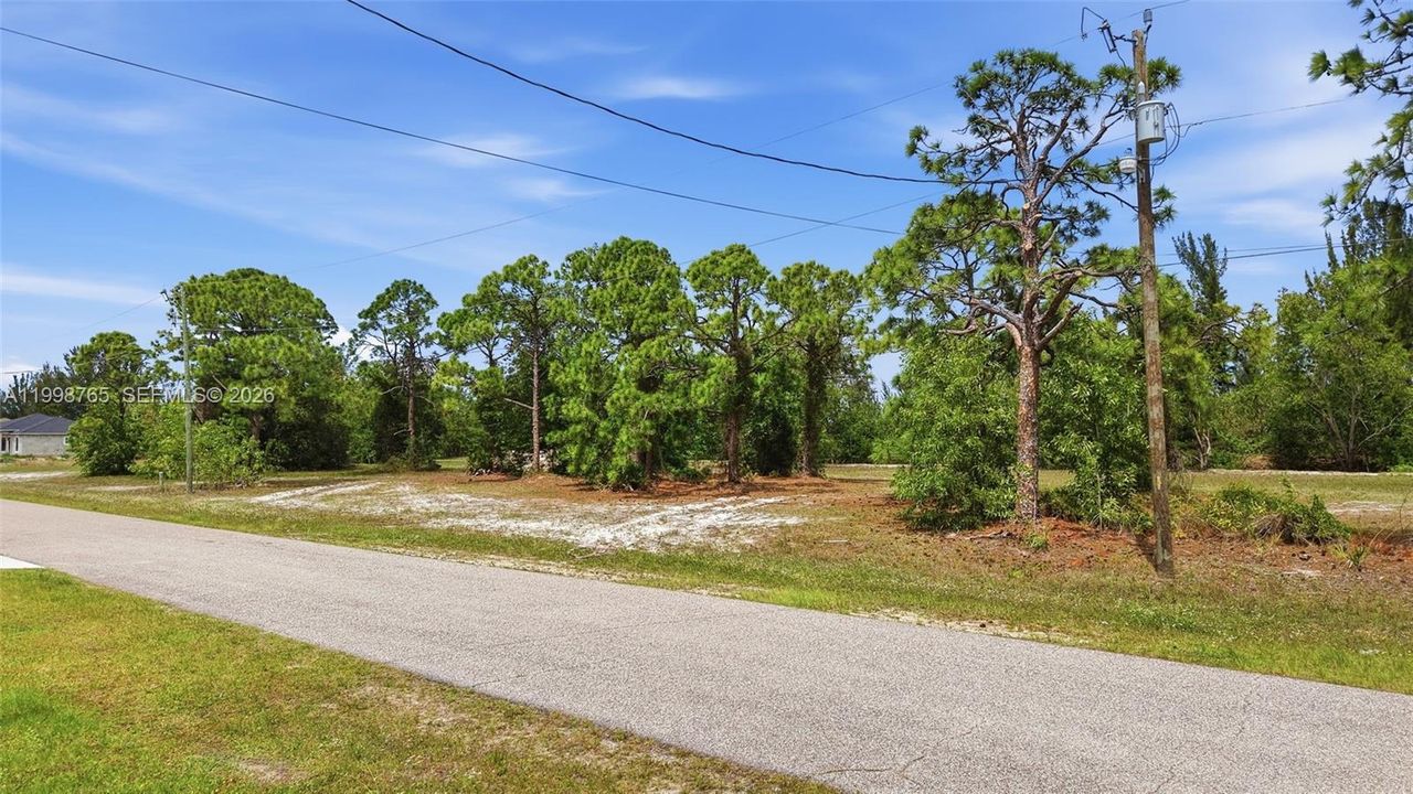 待售: $62,000 (0.28 acres)