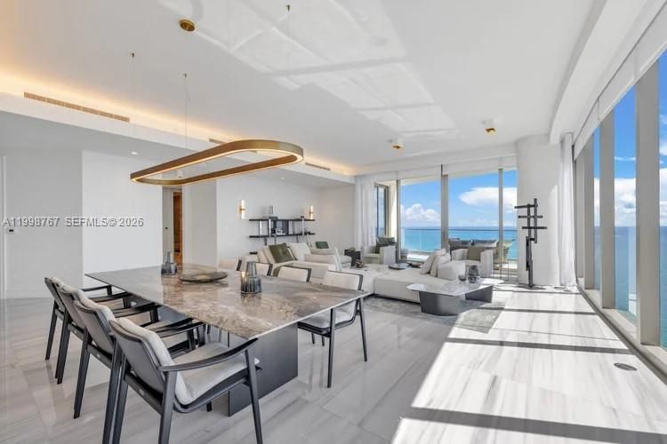 En Renta: $54,900 (5 camas, 7 baños, 3803 Pies cuadrados)