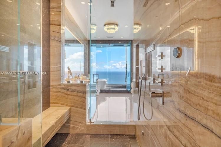 En Renta: $54,900 (5 camas, 7 baños, 3803 Pies cuadrados)