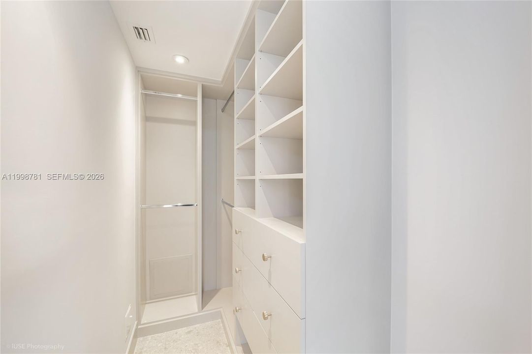 For Sale: $2,590,000 (2 beds, 3 baths, 2060 Square Feet)