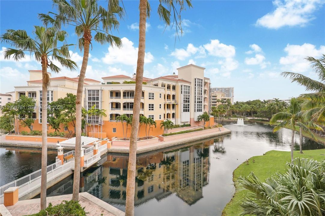 For Sale: $2,590,000 (2 beds, 3 baths, 2060 Square Feet)