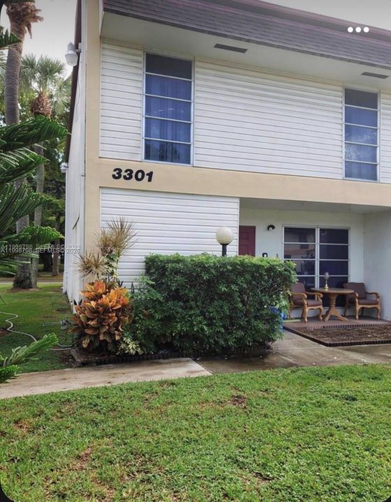 En Venta: $370,000 (4 camas, 2 baños, 1670 Pies cuadrados)