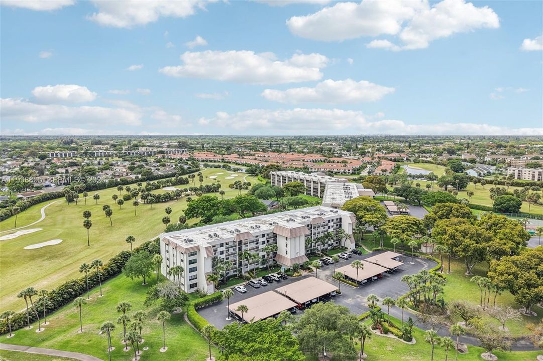 На продажу: $299,900 (2 спален, 2 ванн, 1516 Квадратных фут)