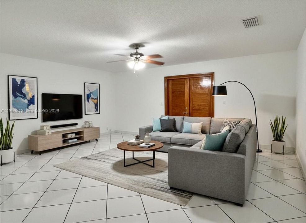 Activo con contrato: $1,049,000 (5 camas, 4 baños, 2739 Pies cuadrados)