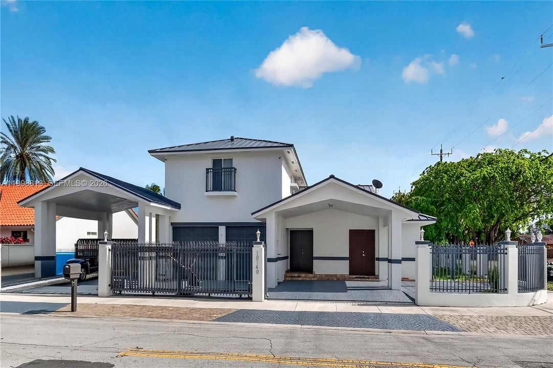 Activo con contrato: $1,049,000 (5 camas, 4 baños, 2739 Pies cuadrados)