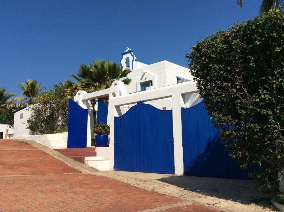 For Sale: $1,400,000 (4 beds, 7 baths, 0 Square Feet)