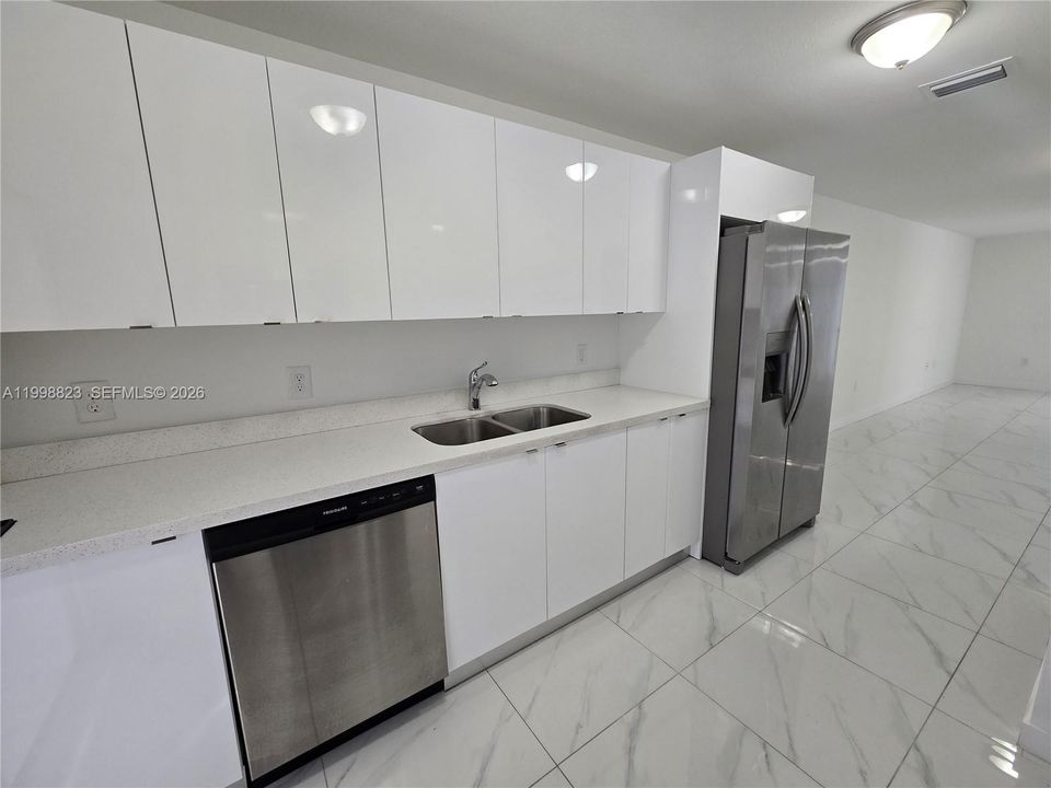Недавно арендовано: $2,800 (3 спален, 2 ванн, 1300 Квадратных фут)
