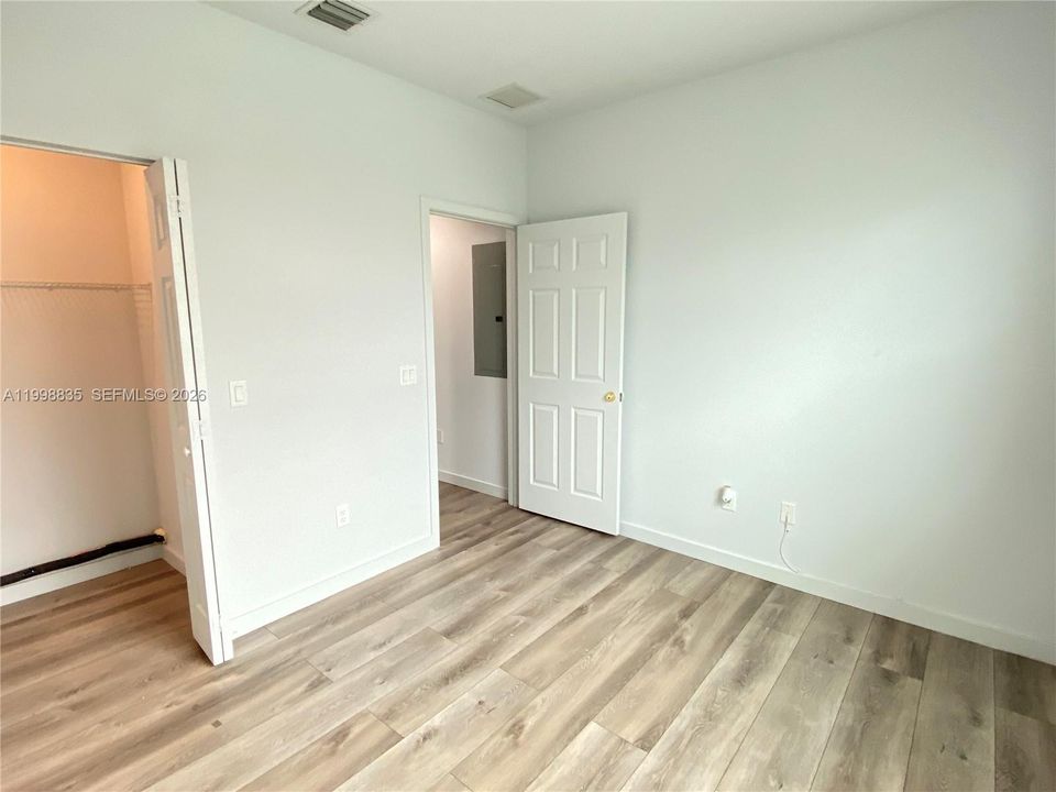 Recientemente alquilado: $2,400 (3 camas, 2 baños, 1300 Pies cuadrados)
