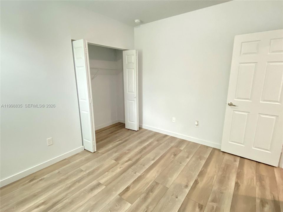Recientemente alquilado: $2,400 (3 camas, 2 baños, 1300 Pies cuadrados)