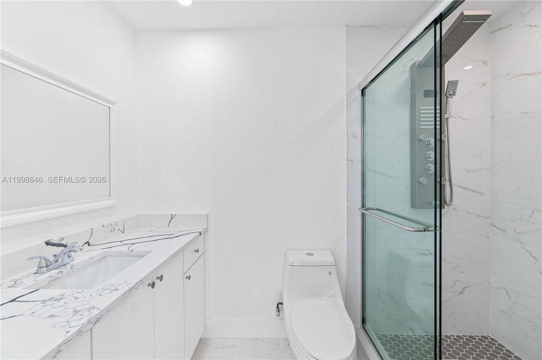 На продажу: $445,000 (3 спален, 3 ванн, 1379 Квадратных фут)