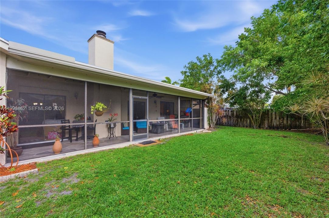 Vendido Recientemente: $619,900 (4 camas, 2 baños, 1922 Pies cuadrados)