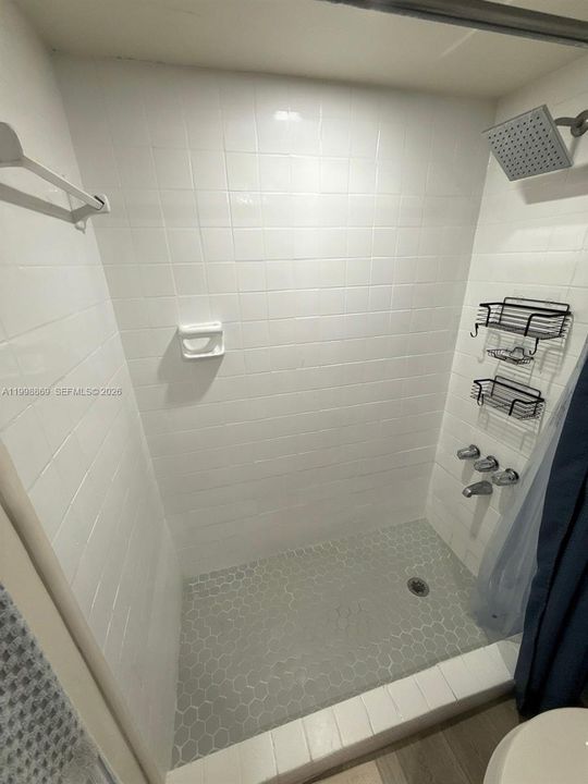 Activo con contrato: $1,800 (1 camas, 1 baños, 712 Pies cuadrados)