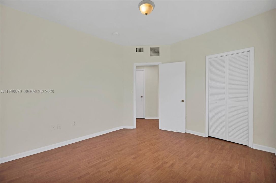En Venta: $219,900 (2 camas, 1 baños, 725 Pies cuadrados)