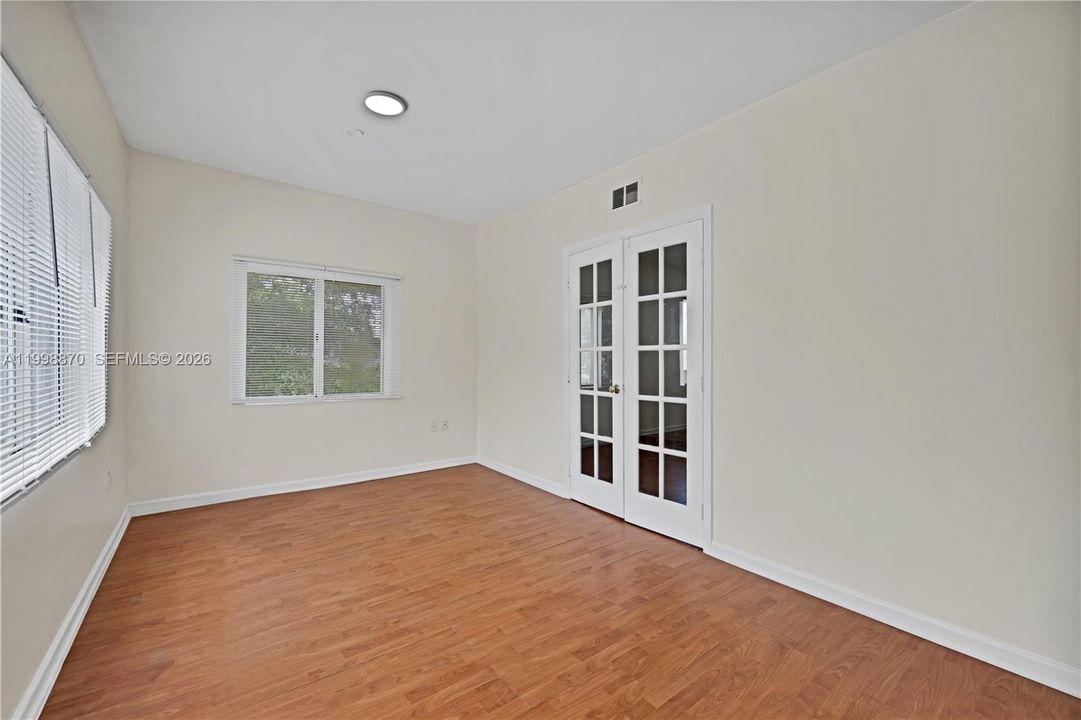 En Venta: $219,900 (2 camas, 1 baños, 725 Pies cuadrados)