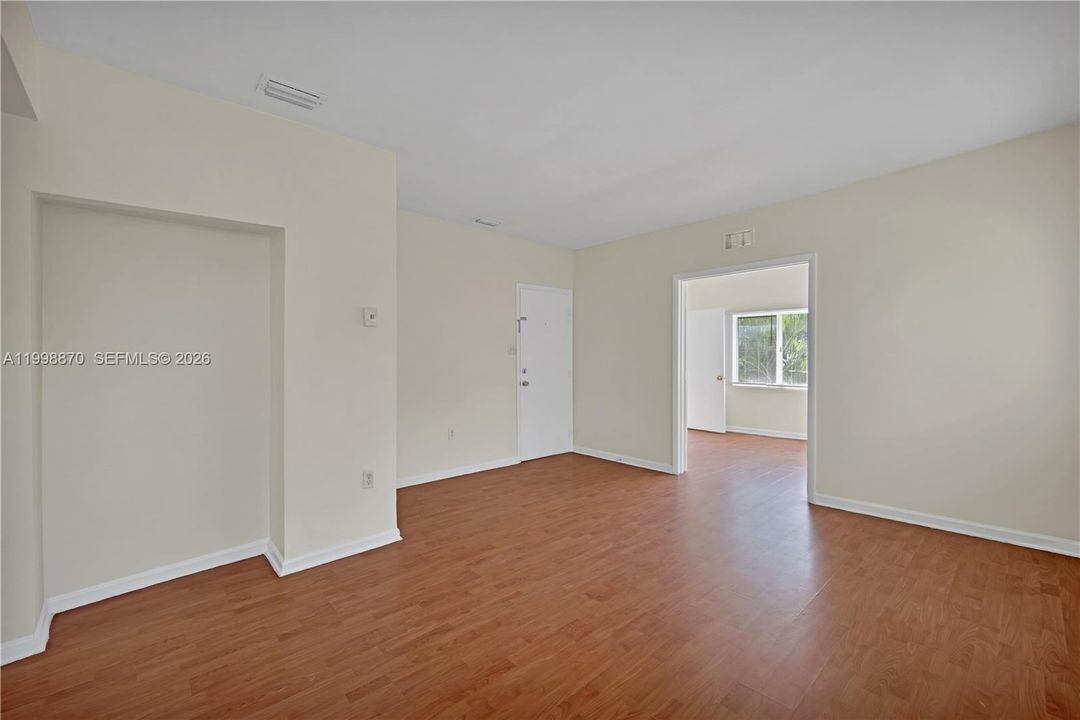 En Venta: $219,900 (2 camas, 1 baños, 725 Pies cuadrados)