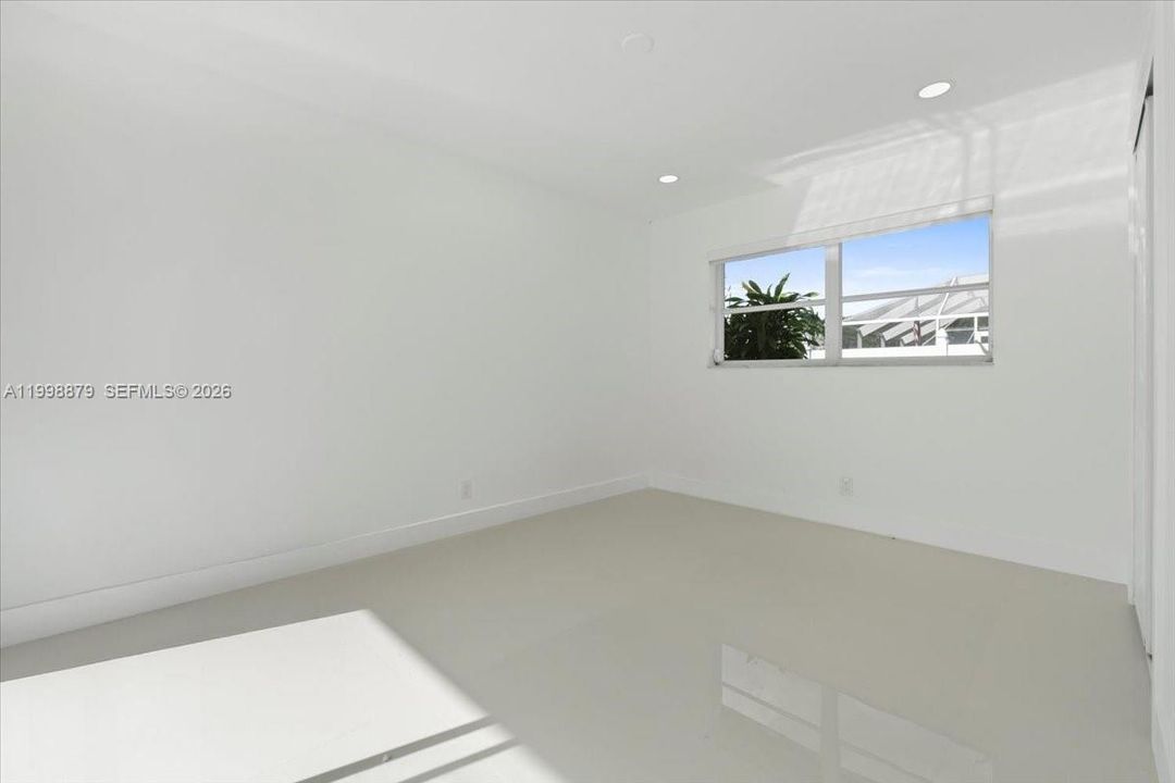 For Sale: $695,000 (3 beds, 2 baths, 1144 Square Feet)