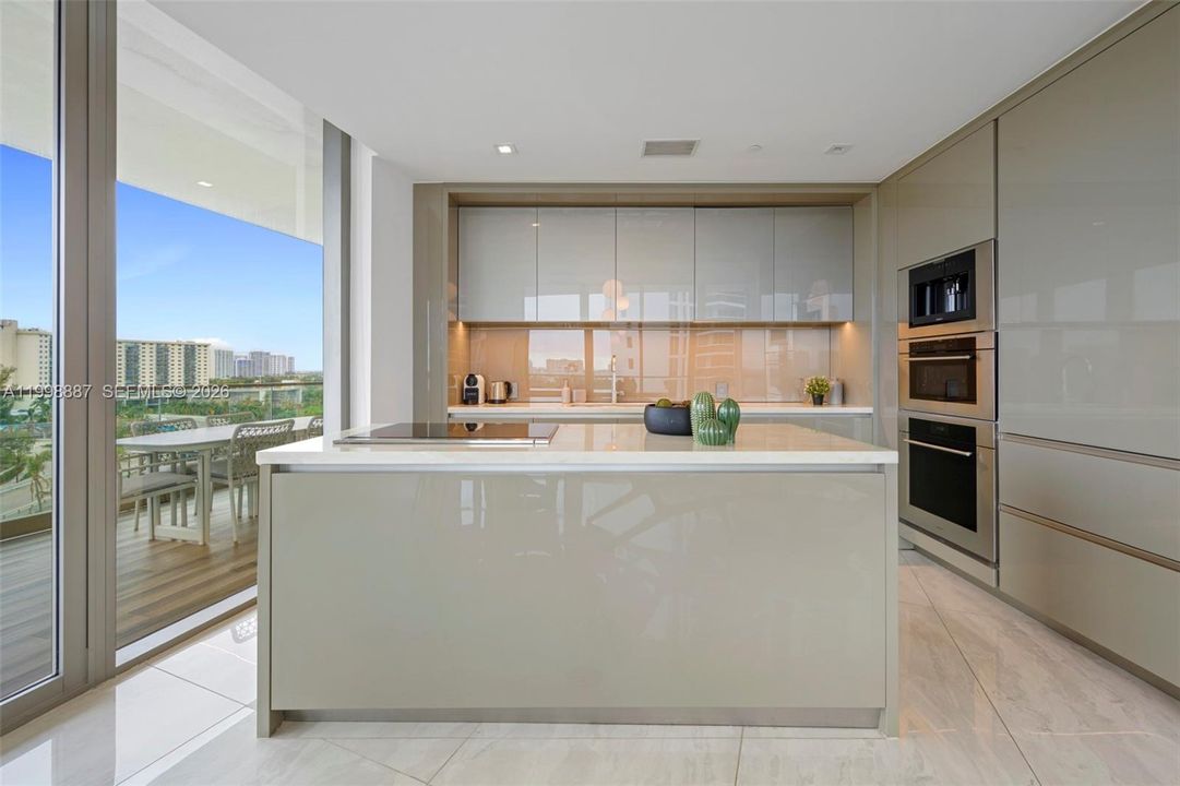 En Venta: $1,985,000 (2 camas, 2 baños, 1094 Pies cuadrados)