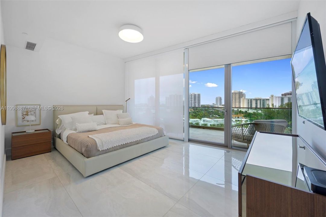 En Venta: $1,985,000 (2 camas, 2 baños, 1094 Pies cuadrados)