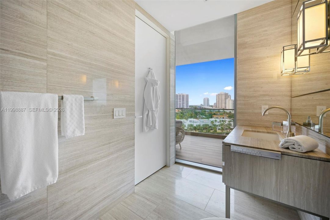En Venta: $1,985,000 (2 camas, 2 baños, 1094 Pies cuadrados)