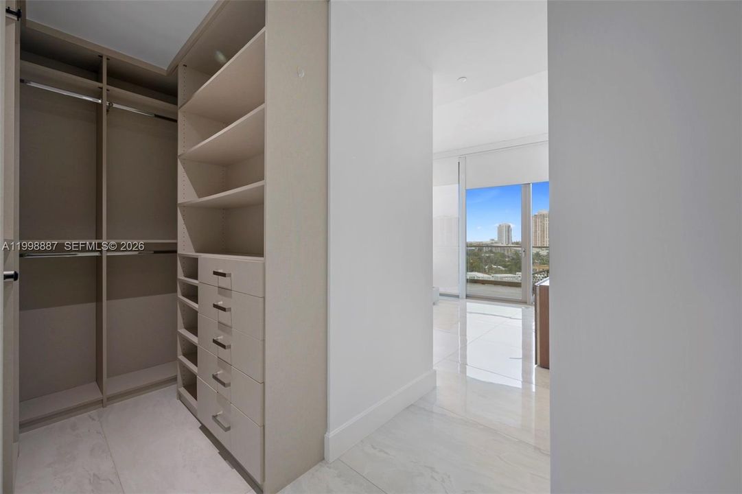 En Venta: $1,985,000 (2 camas, 2 baños, 1094 Pies cuadrados)