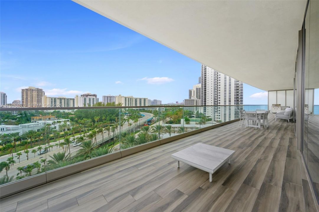 En Venta: $1,985,000 (2 camas, 2 baños, 1094 Pies cuadrados)